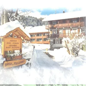 Chalet Bois Vallons D'hotes Bed and breakfast